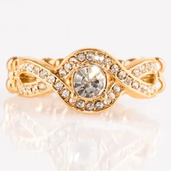 Paparazzi Glam of Thrones Gold Ring - Picture 2 of 2